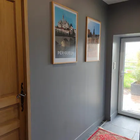 Des 4 Saisons Βίλα Saint-Lazare