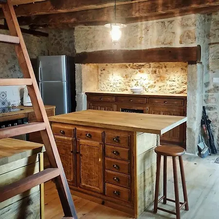 Des 4 Saisons Βίλα Saint-Lazare